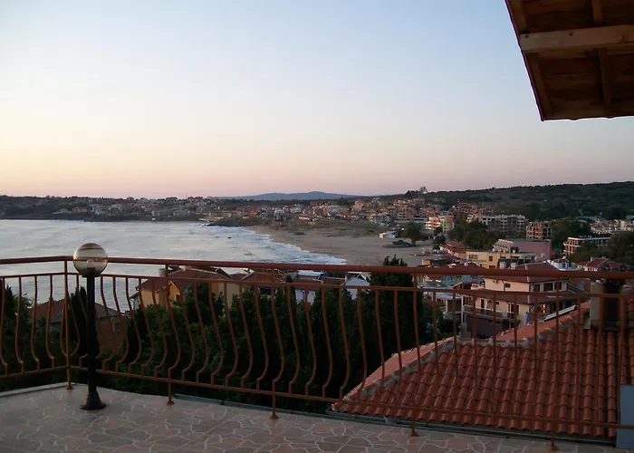 Guest house Vesela 4*